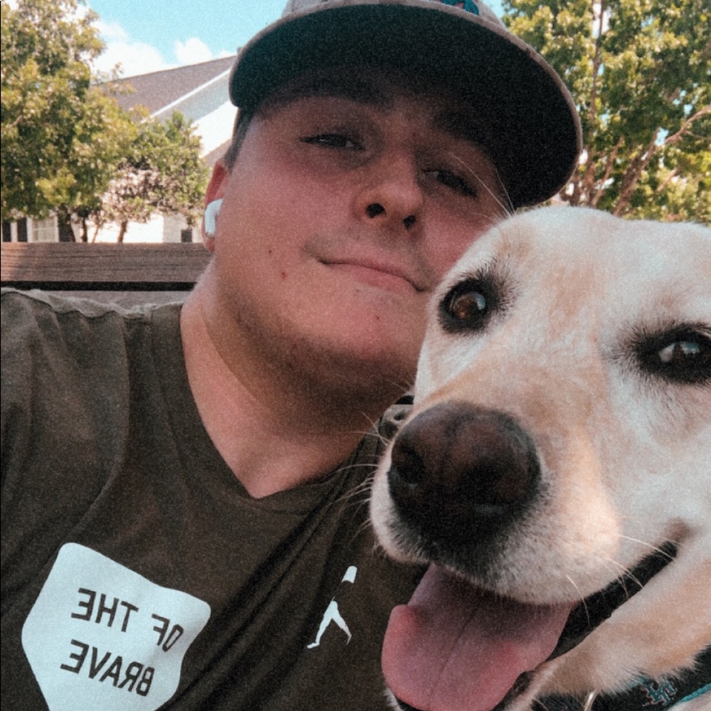 Meet your Posher, Casey